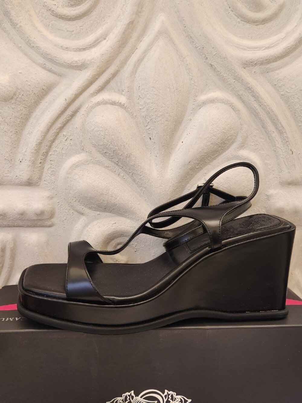 Vince Camuto Black Leather "Fetemee" Platform Sandals. NIB. Size 9 - Picture 5 of 13